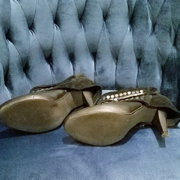 Black booties, metal details and large buckle - Picture 5 of 5